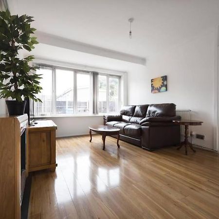 Entire 3 Bedroom House Near City Centre + Free Parking Manchester Buitenkant foto
